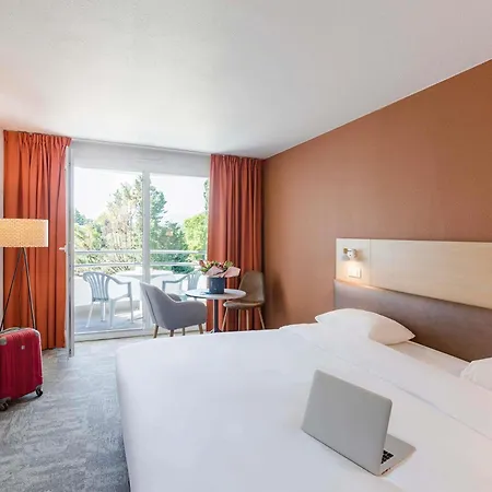 Ibis Styles Aix Les Bains Domaine De Marlioz 3* 艾克斯莱班