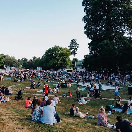 Ibis Styles Aix Les Bains Domaine De Marlioz Otel Aix-les-Bains