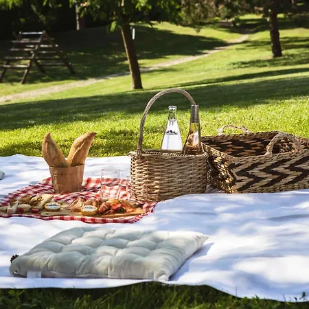 Ibis Styles Aix Les Bains Domaine De Marlioz Hotel 3*