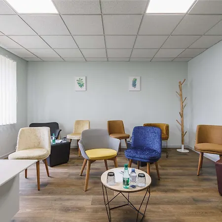 Ibis Styles Aix Les Bains Domaine De Marlioz 3* 艾克斯莱班