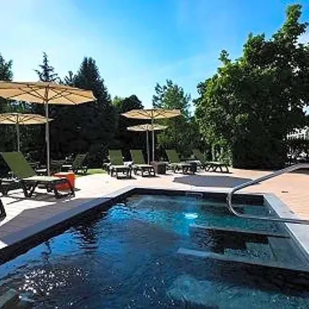 Ibis Styles Aix Les Bains Domaine De Marlioz 酒店 3*
