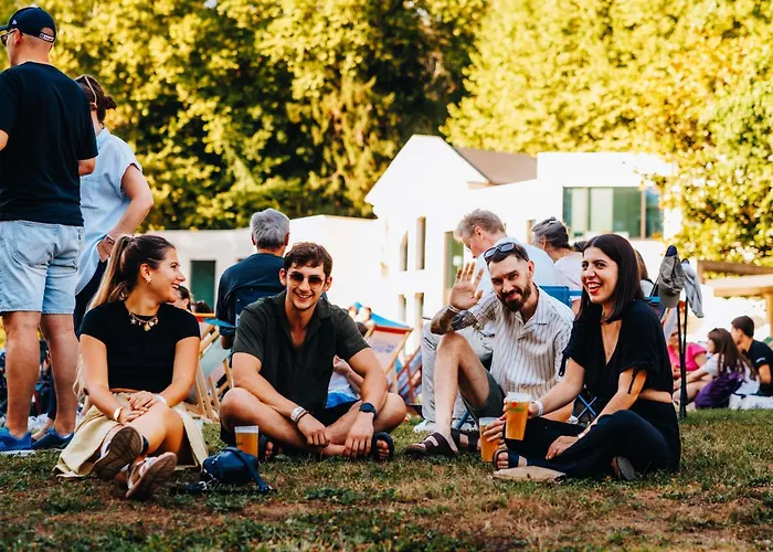 Ibis Styles Aix Les Bains Domaine De Marlioz إيكس ليه با